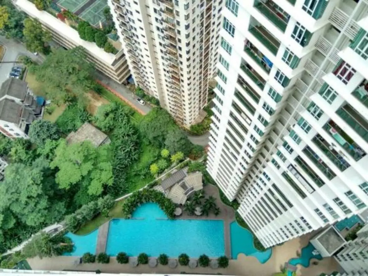 Royal Regent Condominum By Ihost contacts